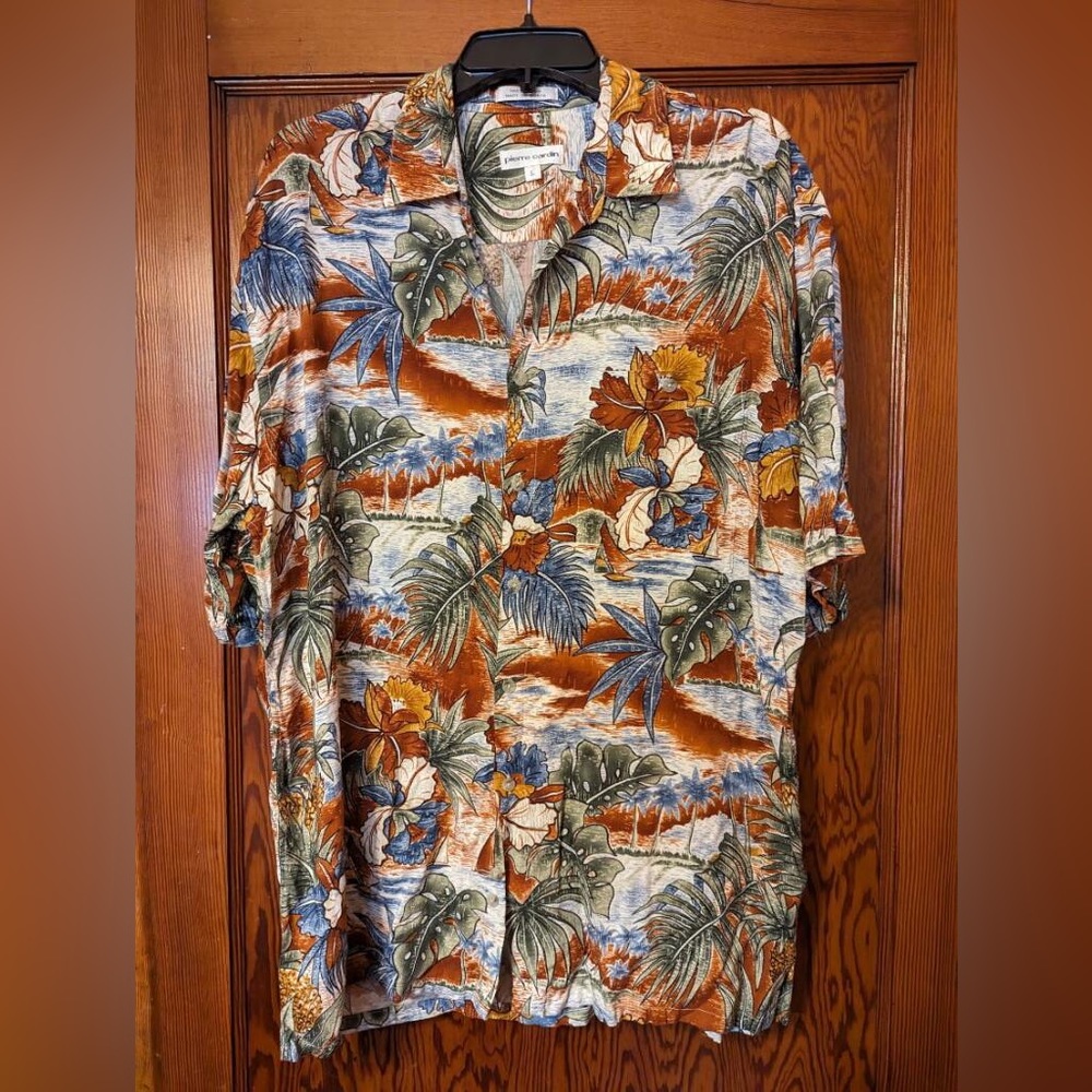 Pierre Cardin button down Hawaiian shirt